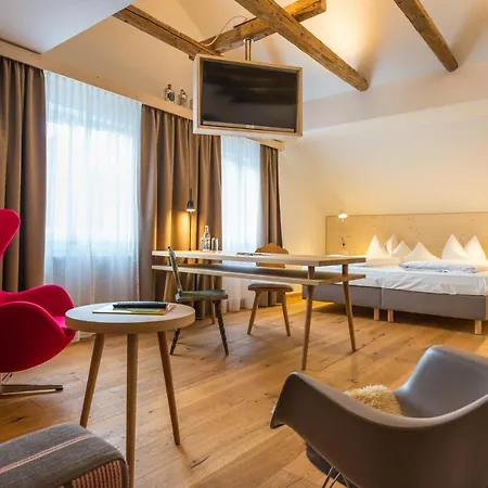 Postwirt Hotell 3*