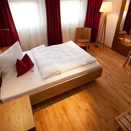 Postwirt Hotell 3*